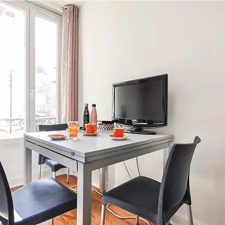 2 Bedrooms Center Frgk شقة *